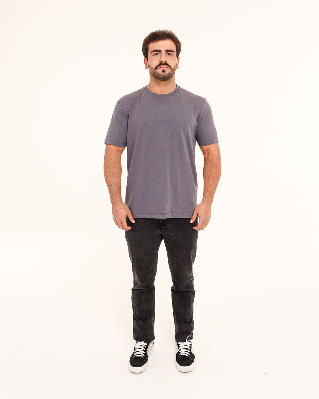 Camiseta World Bless Signature – Cinza Chumbo