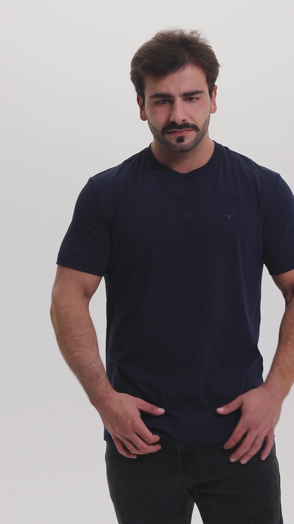 Camiseta World Bless Logo – Azul Marinho